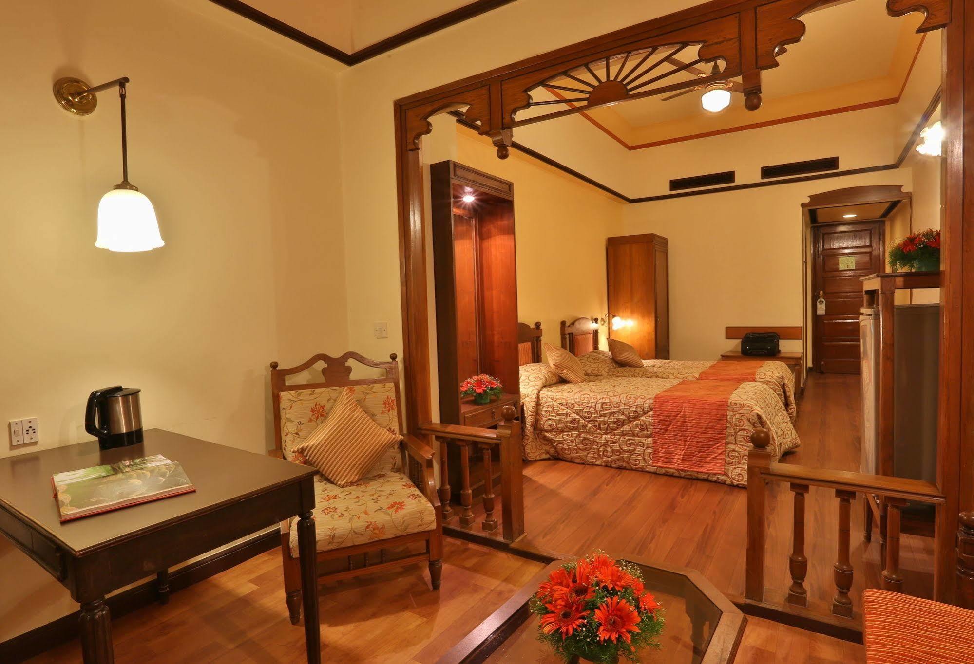 Hotel Mandovi 파나지 외부 사진