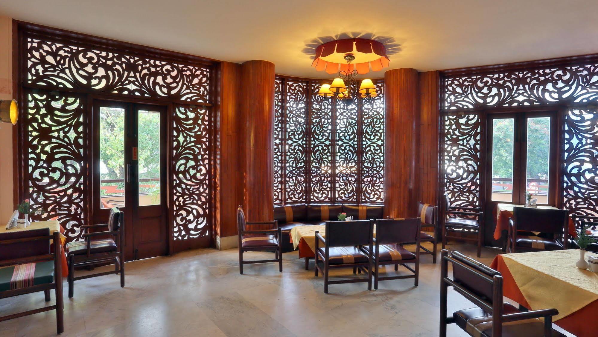 Hotel Mandovi 파나지 외부 사진