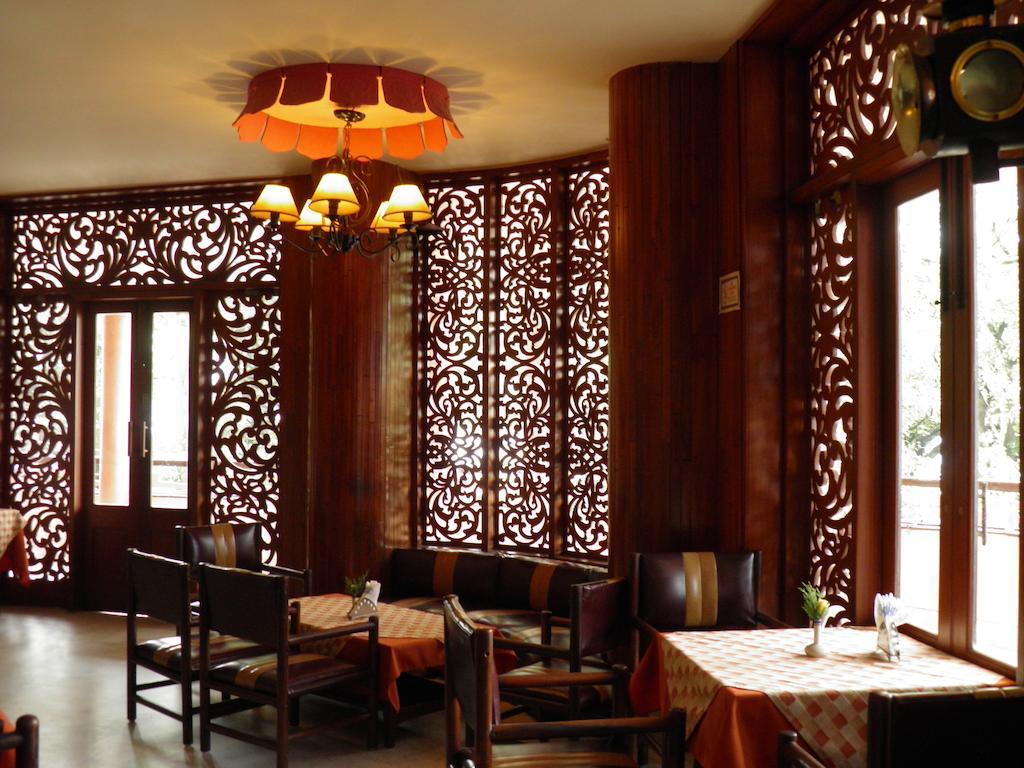 Hotel Mandovi 파나지 외부 사진
